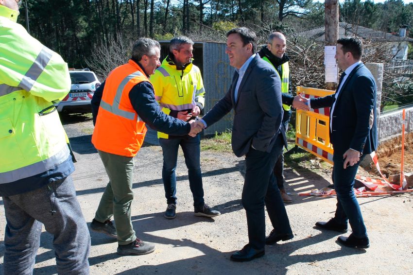 A Deputación da Coruña retoma as obras de ampliación e mellora da estrada de Cespón a Vidres, en Boiro, cun investimento de preto de 1,3 millóns de euros