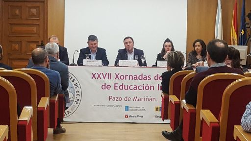 Directores de colexios públicos da provincia da Coruña reúnense en Mariñán