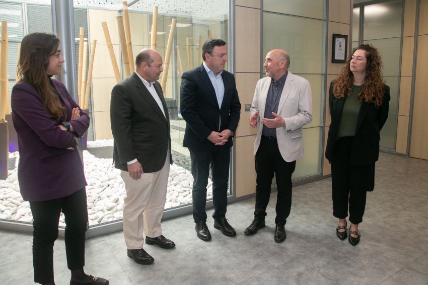 O presidente da Deputación visita Congalsa e destaca o seu papel como motor industrial da provincia