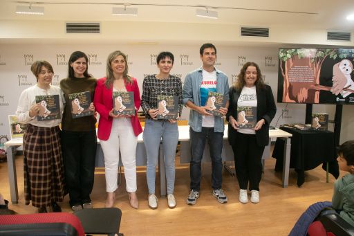 Vimianzo presenta un conto infantil para combater a soidade non desexada desde a infancia