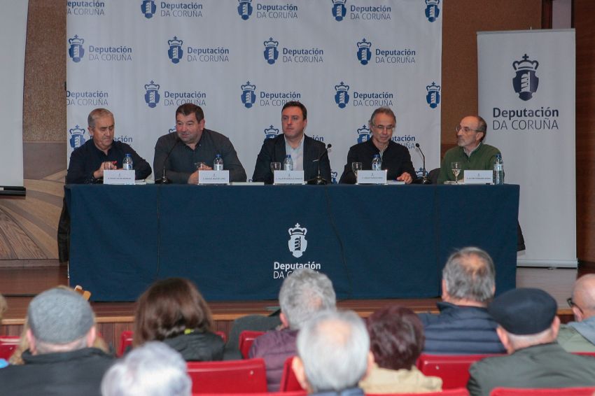 A Deputación e o Concello da Capela compilan nun libro a historia da construción da presa do Eume
