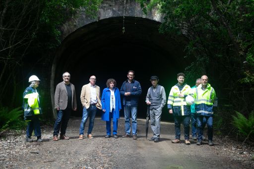 A Deputación e o Concello de Santiago visitan as obras do último treito da Vía Verde e confían en rematalas no outono