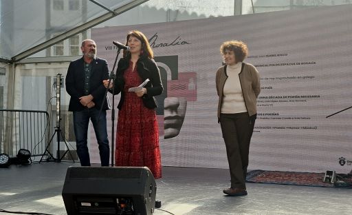 Sol Agra reivindica o Festival Rosalía como festexo que «socializa o legado» de autora de ‘Follas novas na apertura dunha oitava edición que olla tamén cara a Begoña Camaño