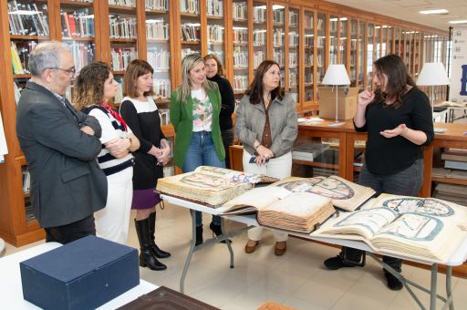 A Deputación celebra o Día do Libro cunha visita institucional á Biblioteca Provincial